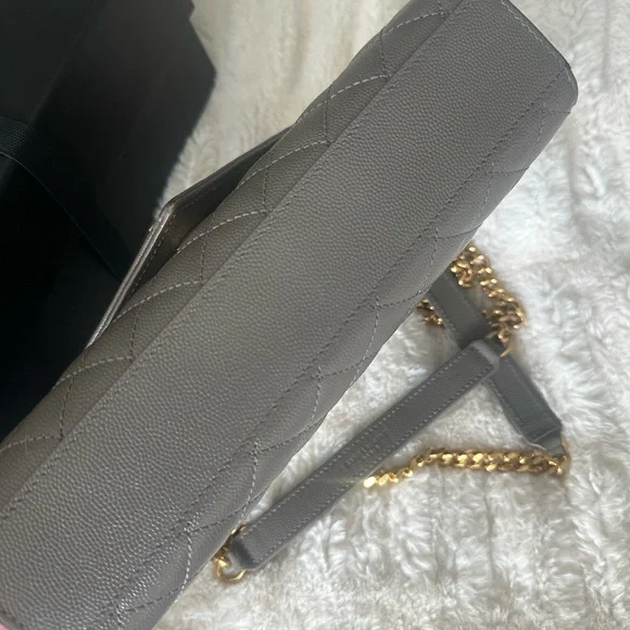 Yves Saint Laurent Gray Quilted Leather Chain Bag - Picture 6 of 16